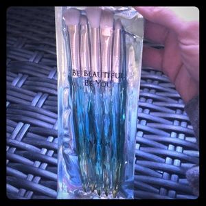 F.A.R.A.H Makeup brushes, eye brushes new